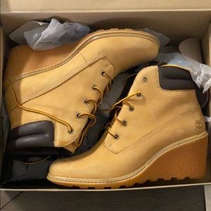 TIMBERLAND WOMEN'S AMSTON 6-INCH BOOTS